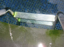 บันไดสระว่ายน้ำก่อนใช้คลอรีนไดออกไซด์